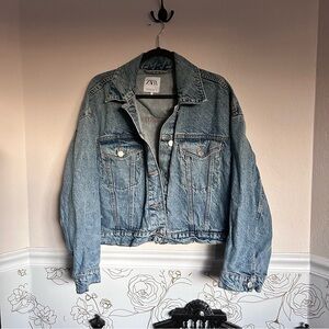 ZARA oversized boxy cropped oversized dark-medium wash jean denim jacket xs